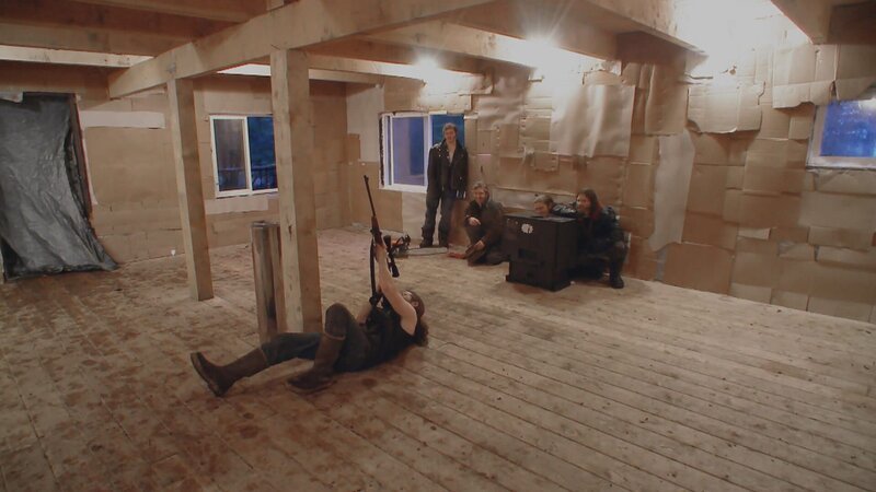 The Brown family inside their home. – Bild: Discovery Channel