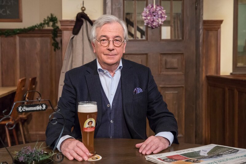 Moderator Hans Werner Kilz. – Bild: Philipp Kimmelzwinger /​ BR