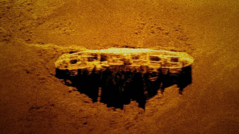 Sonaraufnahme des Wracks der USS Indianapolis am Grund des Pazifik. – Bild: ORF/​Vulcan Productions