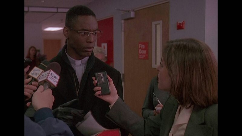 Reverend Davis (Isaiah Washington) – Bild: CBS Studios International