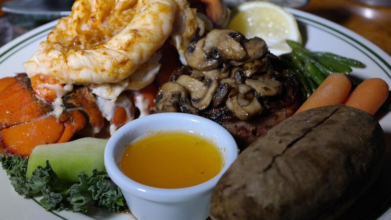 Food from Gateway Restaurant and Lodge in California, as seen on Food Network’s Mystery Diners, Season 9. – Bild: Television Food Network, G.P.