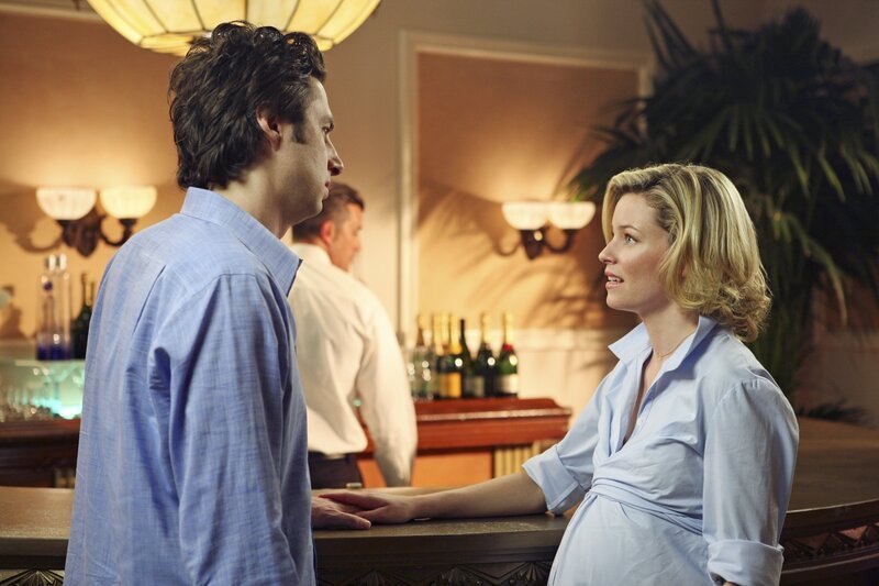 Auf einer Chirurgen-Tagung trifft J.D. (Zach Braff, l.) auf seine Ex-Freundin Kim (Elizabeth Banks, r.). Sie bittet ihn nun um Verzeihung- und um seine Hilfe und Unterstützung, doch J.D. ist mit der Situation völlig überfordert … – Bild: Touchstone Television