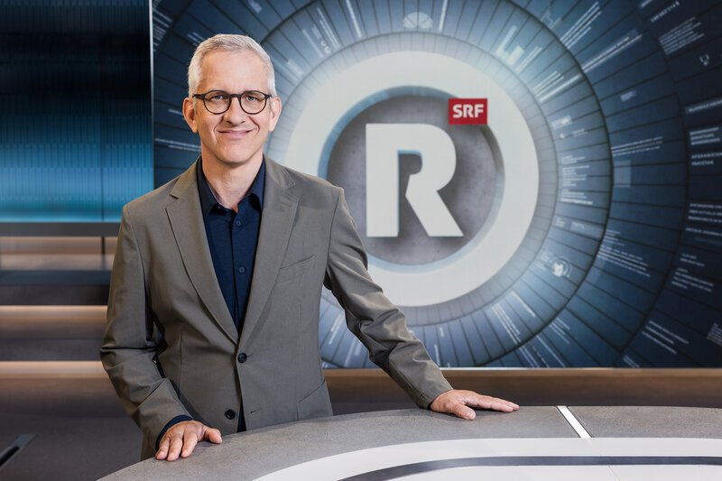Gion-Duri Vincenz Moderator Rundschau – Bild: SRF/​Gian Vaitl