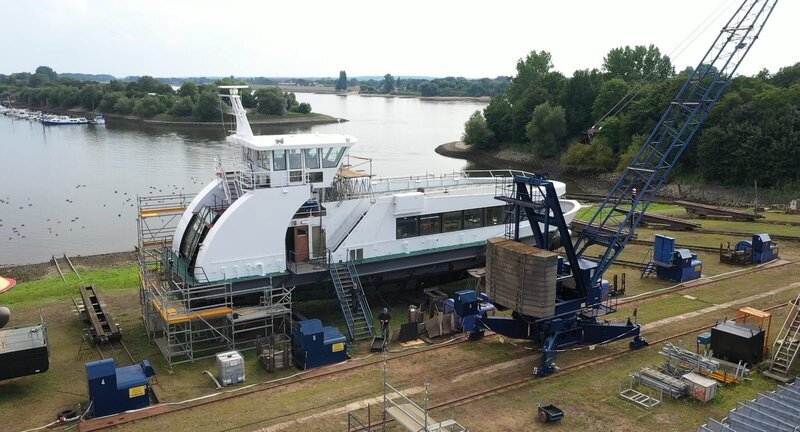 In Hamburg-Ochsenwerder werden Hafenfaehren repariert. – Bild: curiosity