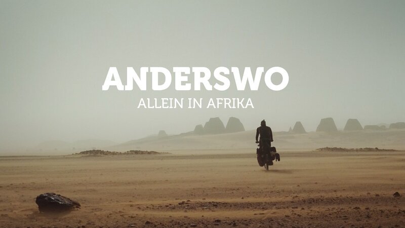 Artwork zu „Anderswo – Allein in Afrika“ Die Verwendung des sendungsbezogenen Materials ist nur mit dem Hinweis und Verlinkung auf RTL+ gestattet. – Bild: RTL Artwork zu „Anderswo – Allein in Afrika“ Die Verwendung des sendungsbezogenen Materials ist nur mit dem Hinweis und Verlinkung auf RTL+ gestattet. – Bild: RTL