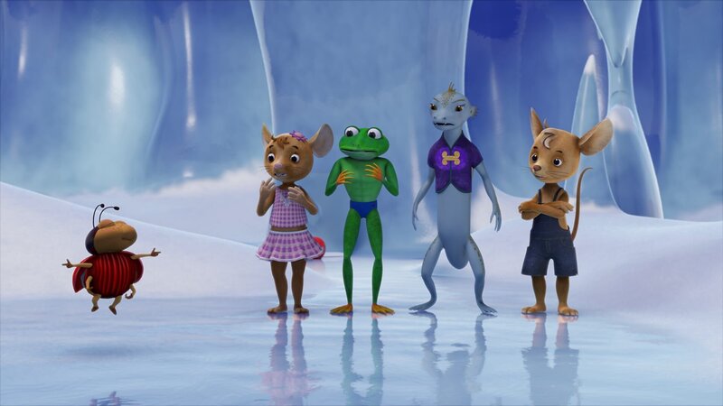 Lu kann zwar schöne Pirouetten drehen, aber Jo, Naya, Caruso und Min Lin sind sauer auf ihn. Schließlich sollte er doch draußen im Warmen auf das Eis warten. Der kleine Käfer hätte im Eisfach doch erfrieren können. – Bild: ZDF und scopas medien