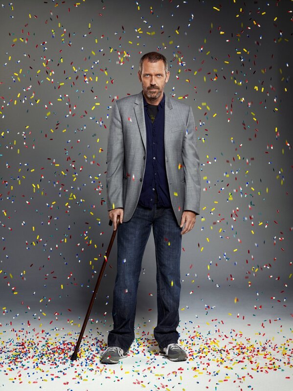 (6. Staffel) – Seine unkonventionellen Methoden und überraschenden Diagnosen sorgen immer wieder für Verblüffung: Dr. Gregory House (Hugh Laurie) … – Bild: Universal TV