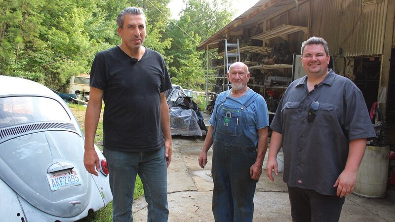 On the left: Michael Manousakis – Bild: DMAX