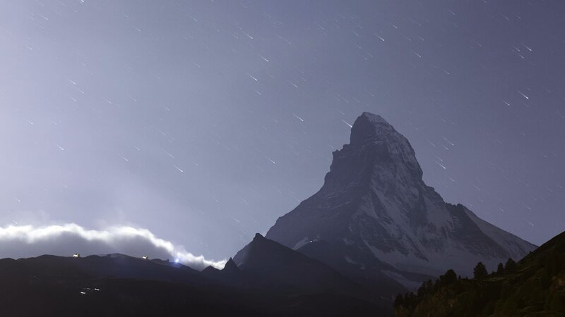 Das Matterhorn in nächtlicher Stimmung. – Bild: Bergblick