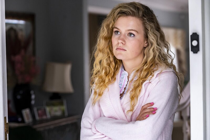 Karen (Lexie Duncan) – Bild: Universal Television LLC