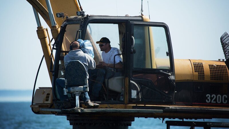 The Myrtle Irene at work, pulling in gold. – Bild: Discovery Channel