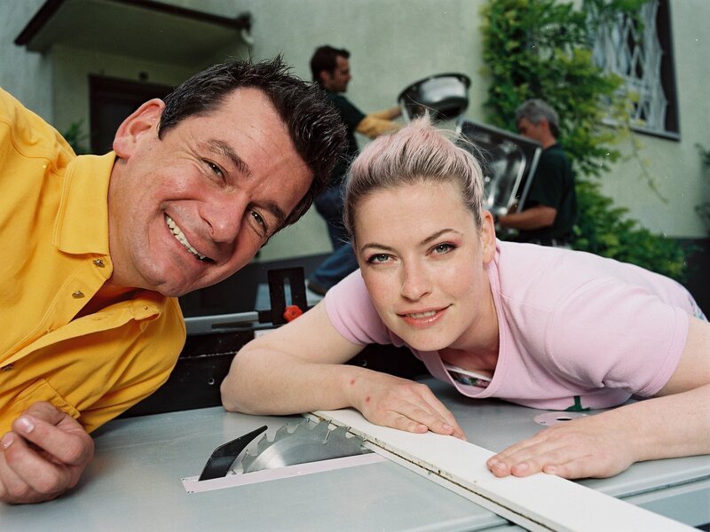 Das beliebte Deko-Duo: Enie van de Meiklokjes und Mark Kühler stellen die ganze Bude auf den Kopf! – Bild: VOXup Das beliebte Deko-Duo: Enie van de Meiklokjes und Mark Kühler stellen die ganze Bude auf den Kopf! – Bild: VOXup