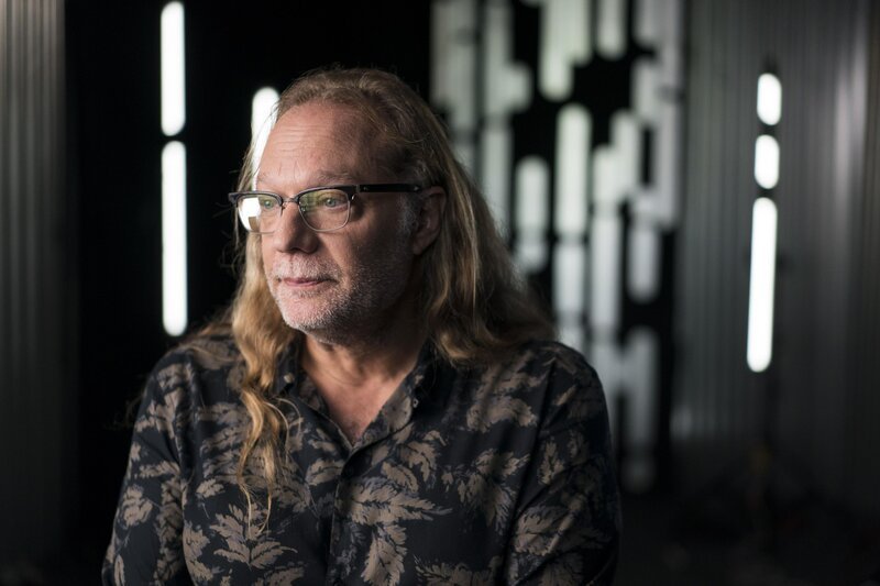Greg Nicotero – Story of Science Fiction _ Season 1 – Photo Credit: Michael Parmelee/​AMC – Bild: 2018 AMC Film Holdings LLC. All Rights Reserved. Lizenzbild frei