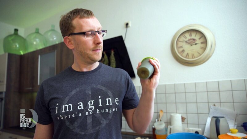 Gastgeber Jonas – Bild: VOX (DE) /​ MG RTL D /​ ITV Studios