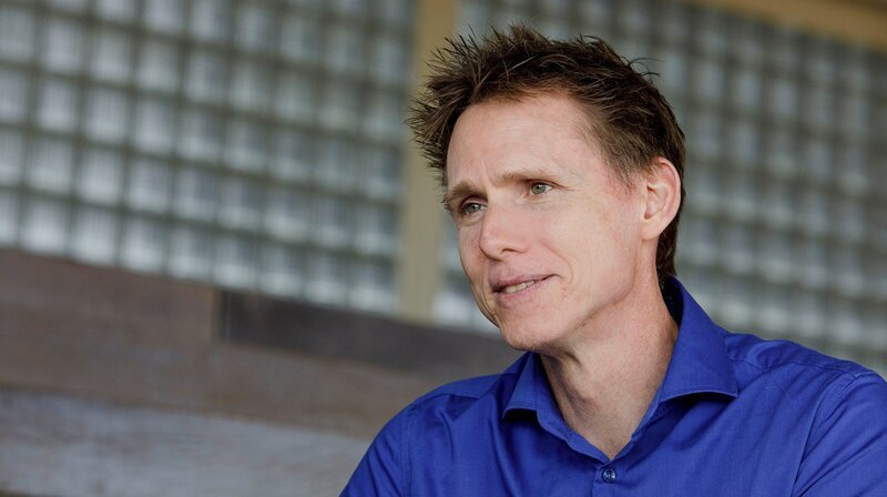 Leichtathlet Frank Busemann holte bei den Olympischen Spielen Silber. – Bild: WDR/​Ludolf Dahmen