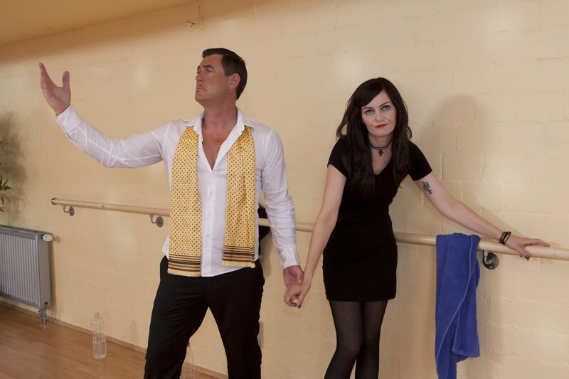 Let's Dance: Lena Meyer-Landruth (Martina Hill, r.) hat keinen Bock, mit Pierre (Michael Müller, l.) zu tanzen ... – Bild: ProSieben