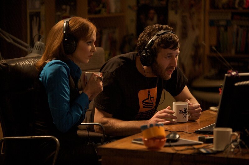 Jen Barber (Katherine Parkinson, l.); Roy Trenneman (Chris O’Dowd, r.) – Bild: Talkback and Channel 4