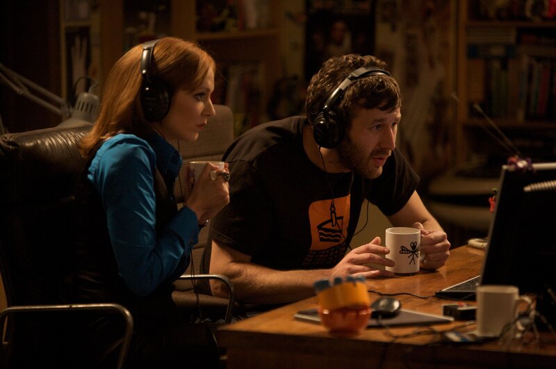 Jen Barber (Katherine Parkinson, l.); Roy Trenneman (Chris O’Dowd, r.) – Bild: Talkback and Channel 4