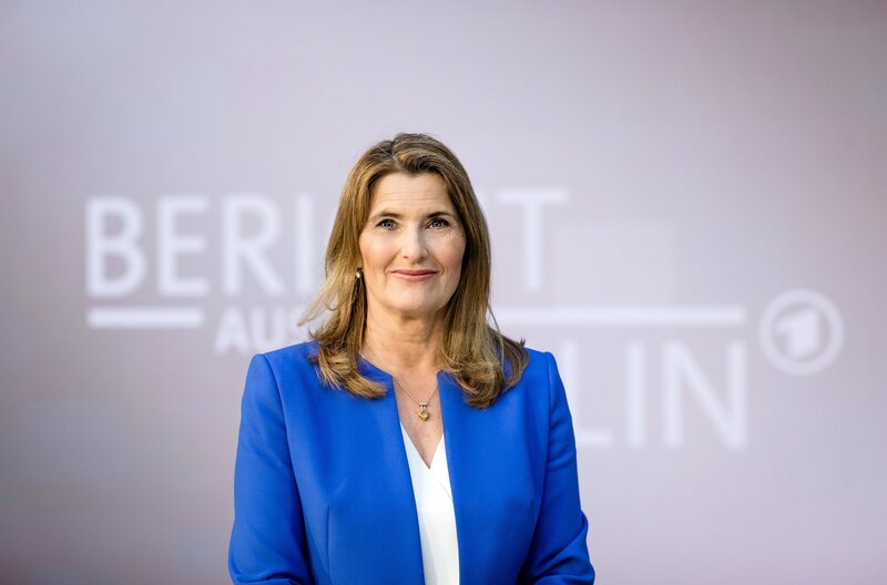 Tina Hassel (WDR), Studioleiterin und Chefredakteurin Fernsehen und Moderatorin des „Bericht aus Berlin“. – Bild: ARD-Hauptstadtstudio /​ Thomas Ki