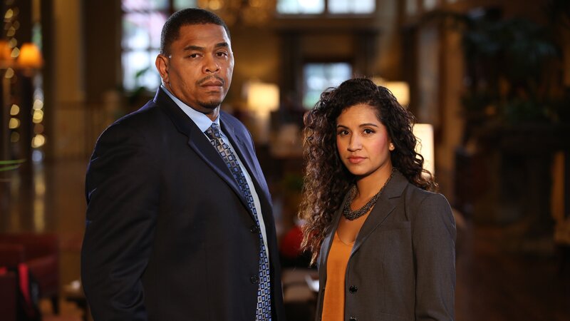 Fatima Silva and Chris Anderson strike a pose. – Bild: Discovery Communications /​ Rob Toth