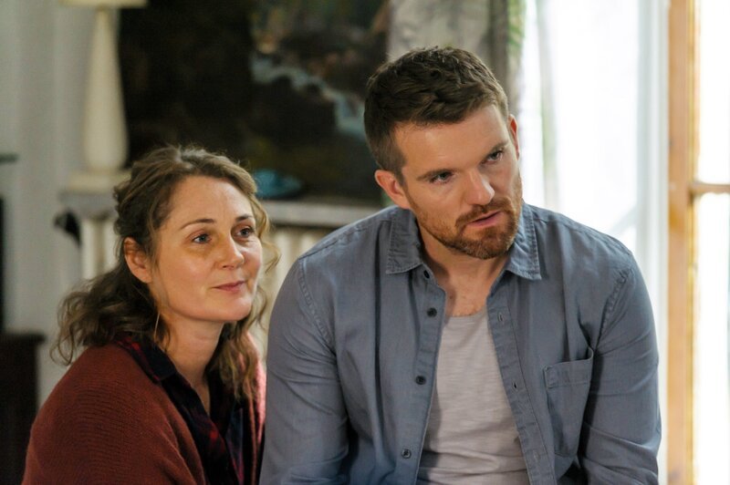 Jean-Luc (Thierry René), Laurie (Ruth Gemmell) – Bild: VOX /​ Ransom Televisi