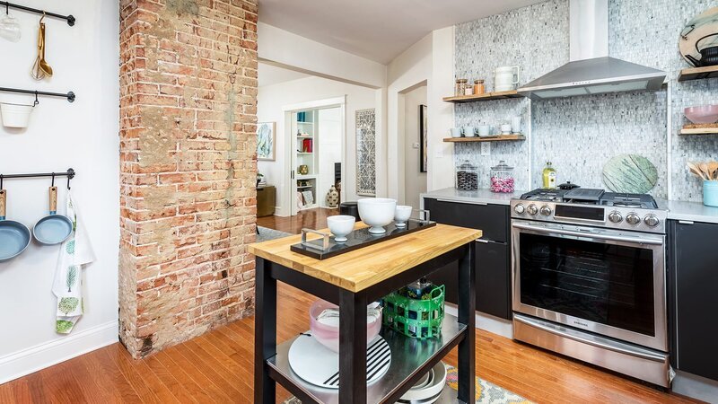 After photo of a kitchen. – Bild: HGTV