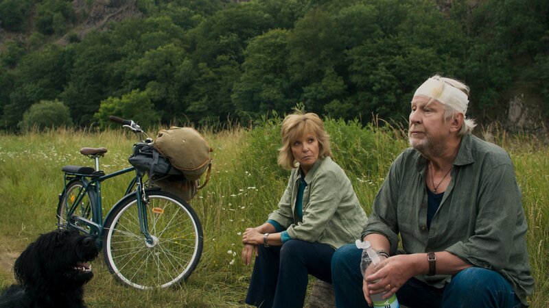 Petra geht baden – Bild: ZDF und Martin Farkas