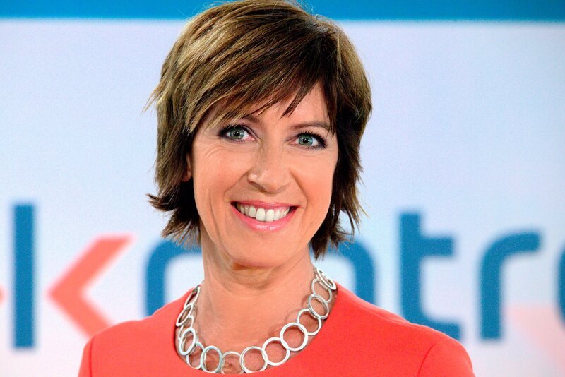 Moderatorin Ursula Heller. – Bild: BR/​Felix Kirschner