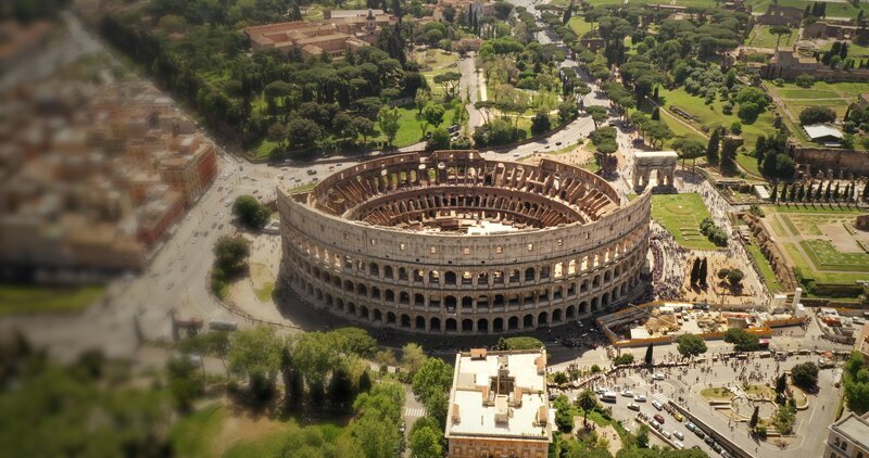 Ein antikes Amphitheater übertrifft alle anderen: das Kolosseum – ein Zeugnis römischer Ingenieurskunst. – Bild: ZDF und Tobias Lenz, Autorenkombinat Ein antikes Amphitheater übertrifft alle anderen: das Kolosseum – ein Zeugnis römischer Ingenieurskunst. – Bild: ZDF und Tobias Lenz, Autorenkombinat