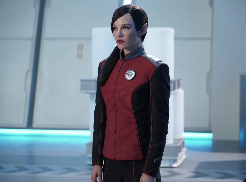 Lieutenant Talla Kayali (Jessica Szohr) – Bild: Twentieth Century Fox Film Corporation /​ Kevin Estrada