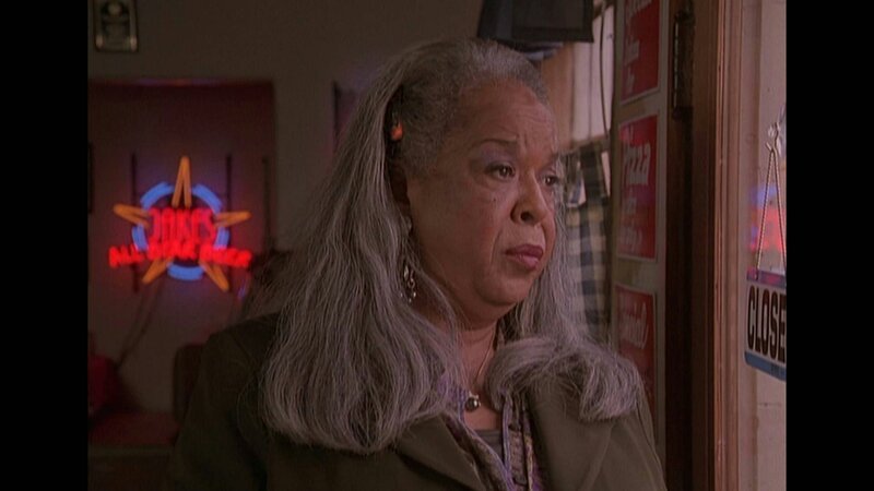 Tess (Della Reese) – Bild: CBS Studios International