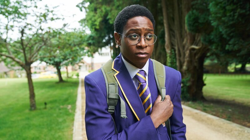 Omar (Myles Kamwendo) sucht immer noch nach Spuren des legendären Geheimbunds der Schule. – Bild: ZDF