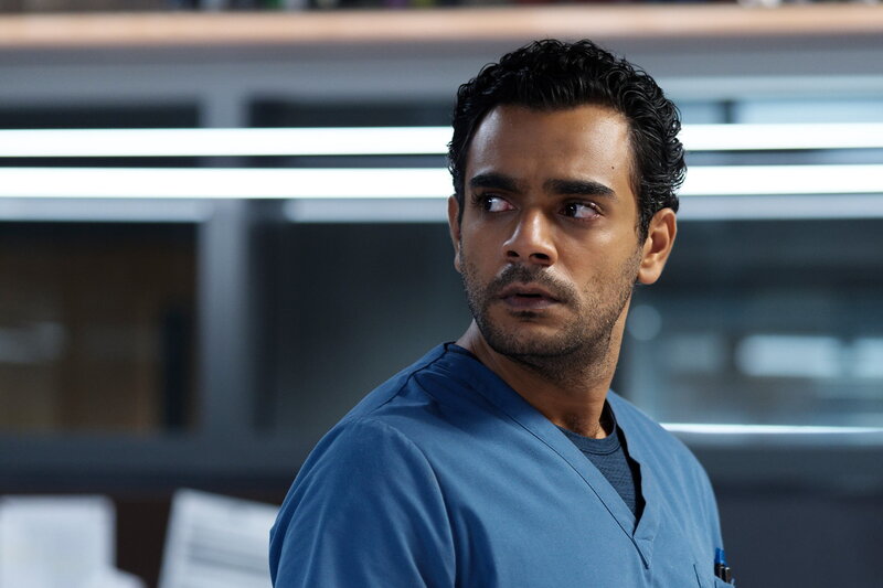 Transplant – Ein besonderer Notarzt
Staffel 2
Folge 12
Hamza Haq als Bashir Hamed
SRF/​2021 Sphere Media 2020 inc. – Bild: SF2