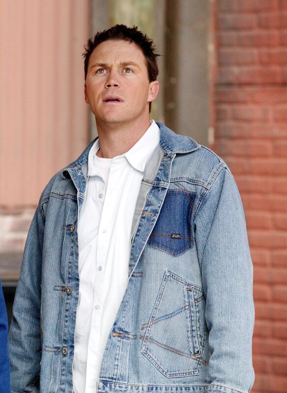 Als ein Busfahrer nach einem Herzstillstand reanimiert wird, behauptet er, er sei einem Engel begegnet, der Leo (Brian Krause) heißt … – Bild: ATV