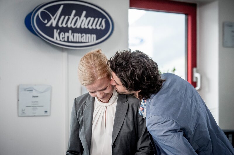 Michou Friesz (Alice Kerkmann), Manuel Mairhofer (Philipp Kerkmann). – Bild: ORF 1