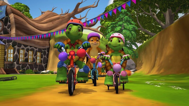 Franklin, Harriet, Kaninchen und Bär nehmen begeistert an der Parade teil. – Bild: KiKA/​Nelvana Limited/​Infinite Frameworks Pte Ltd.