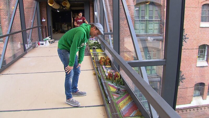 Test des Hochgeschwindigkeitszugs – Bild: RTL /​ SPIEGEL TV