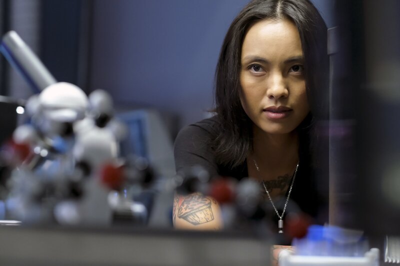 Desi Nguyen (Levy Tran) – Bild: Mark Hill /​ CBS Broadcasting, Inc.