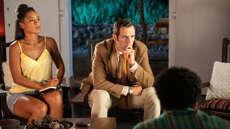 DS Florence Cassell (Joséphine Jobert) und DI Neville Parker (Ralf Little) ermitteln in einem perfiden Mordfall. – Bild: ZDF und Denis Guyenon