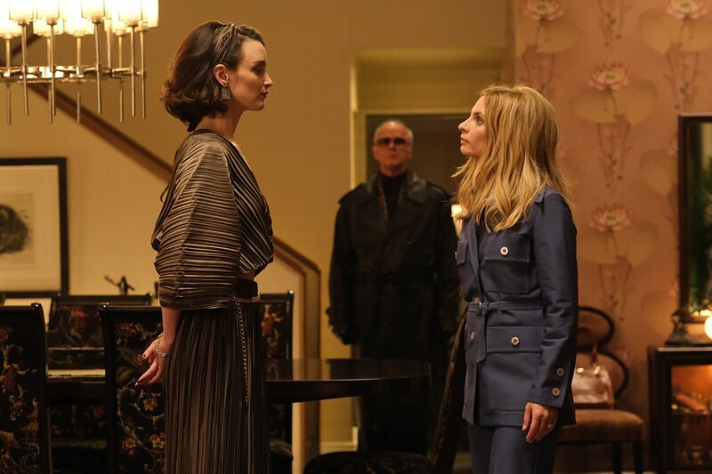 Grazia (Charlotte Le Bon, l.); Huguette Delisle (Marilyn Castonguay, r.) – Bild: Productions Casablanca