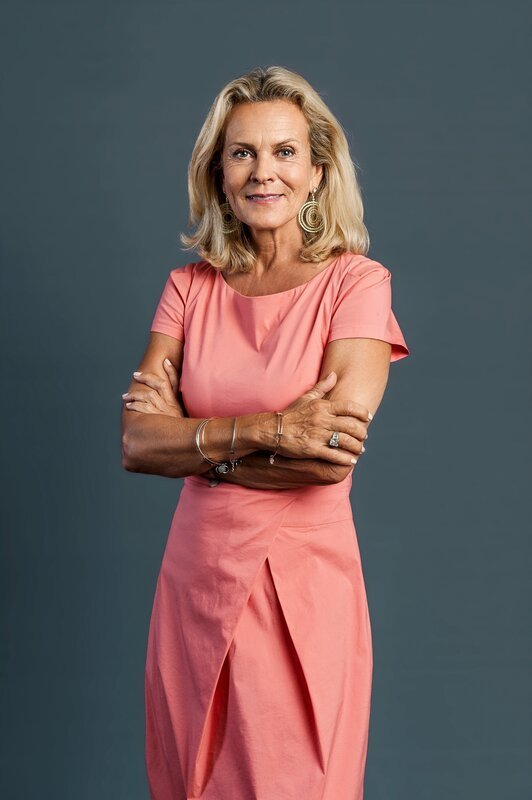 Gräfin Schönberg (Andrea L’Arronge). – Bild: Stefanie Leo /​ ORF /​ Gebhardt Productions