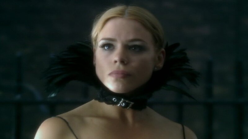 Belle (Billie Piper) – Bild: RTL /​ Studio Hamburg Enterprises GmbH