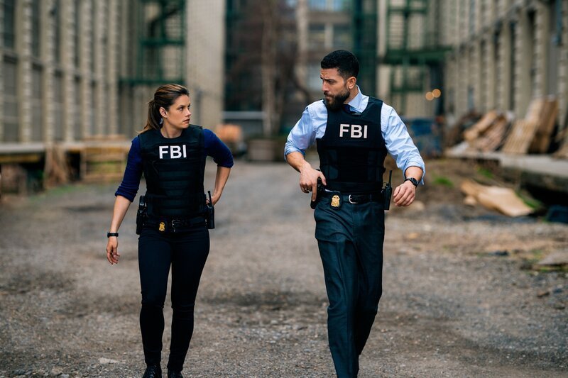 Special Agent Maggie Bell (Missy Peregrym, l.) und Special Agent Omar Adom ‚OA‘ Zidan (Zeeko Zaki, r.) – Bild: Michael Parmelee