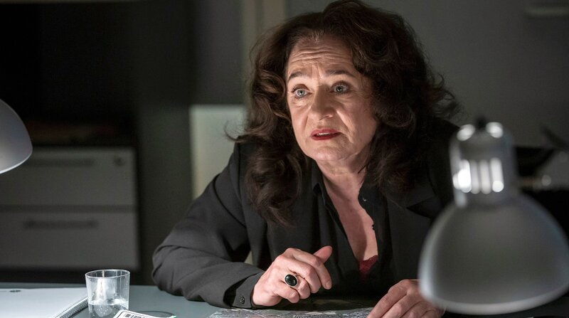 Unter Druck: Staatsanwältin Wilhelmine Klemm (Mechthild Großmann). – Bild: BR/​WDR/​Thomas Kost/​Thomas Kost