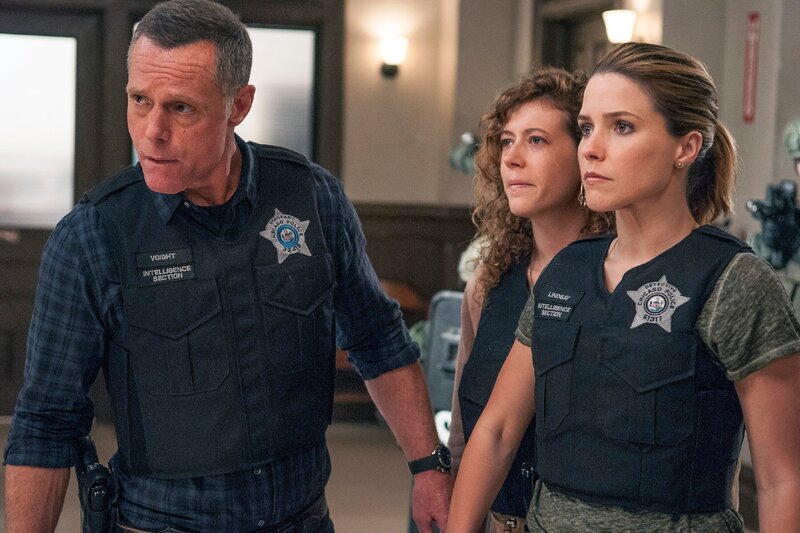 Hank Voight (Jason Beghe), Det. Erin Lindsay (Sophia Bush) – Bild: MG RTL D /​ NBC Universal