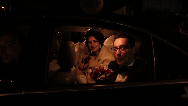 Nour und Fares haben große Erwartungen an ihre Hochzeitsnacht. – Bild: ZDF und Oussama Dridi