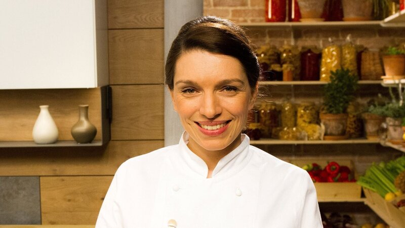 Eveline Wild „Linzertorte“ – Bild: ORF/​Interspot Film