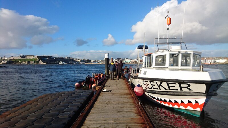 MV Seeker, of the Stock Force expedtion. Moored at Mount Batten, Plymouth (National Geographic/​David Wilson) – Bild: 2019 NGC Network US, LLC. All rights reserved. Lizenzbild frei