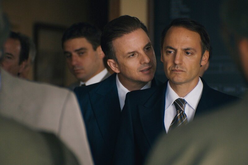 Azor Juan Pablo Geretto als Herr Dekerman, Fabrizio Rongione als Yvan De Wiel SRF/​Xenix Filmdistribution – Bild: SRF/​Xenix Filmdistribution