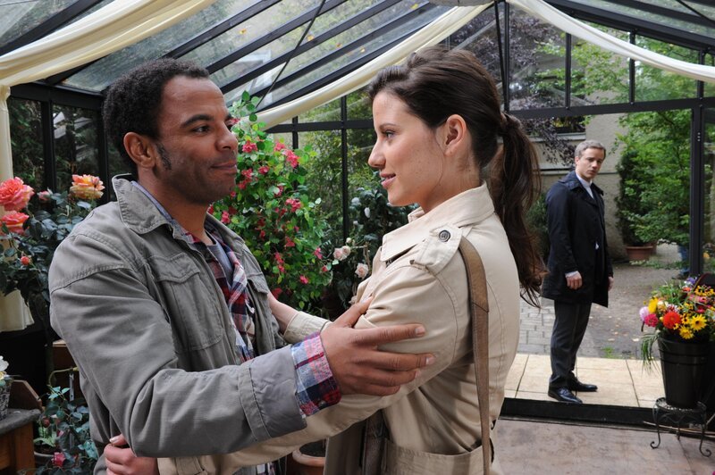 Jamal (Simon Pearce); Kira (Mareike Lindenmeyer); Martin (David Paryla). – Bild: Ann Paur
